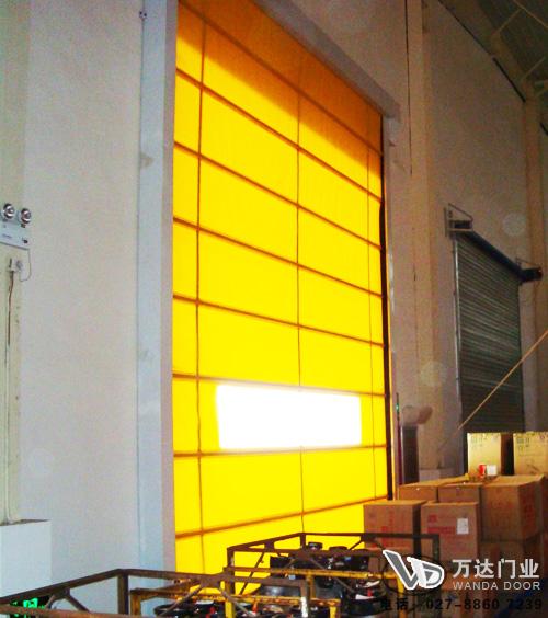 龙文工厂堆积门